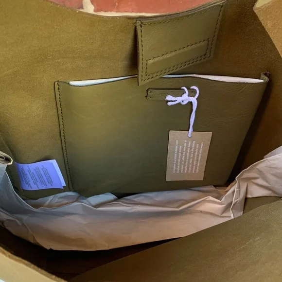 Madewell Hobo Bag - Picture 7 of 9